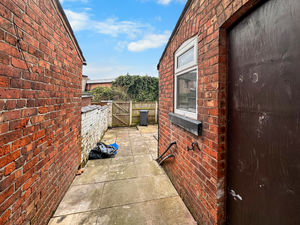 Photo 19- click for photo gallery